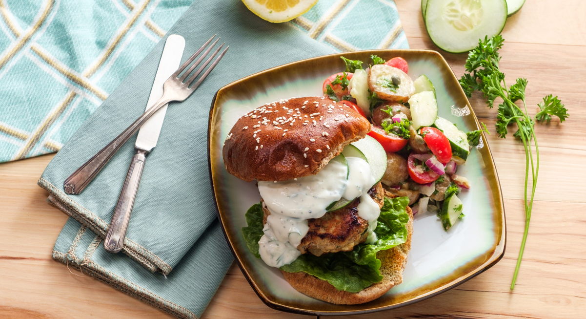 Salsa blanca tarator o taratur. Receta libanesa con tahini