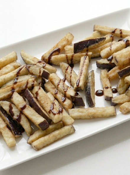 Berenjenas con miel fritas, un aperitivo crujiente y típico del sur