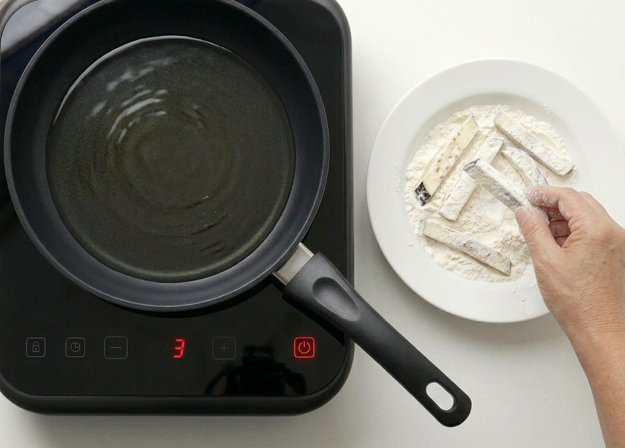 Berenjenas con miel fritas, un aperitivo crujiente y típico del sur