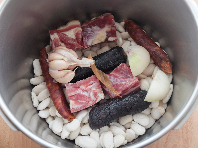 Fabada asturiana en olla express