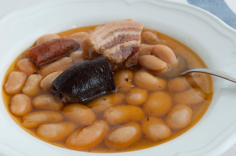 Fabada asturiana en olla express