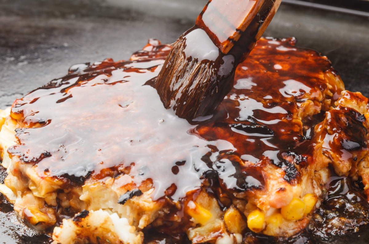 Cómo hacer la salsa Okonomiyaki para acompañar la tortilla japonesa