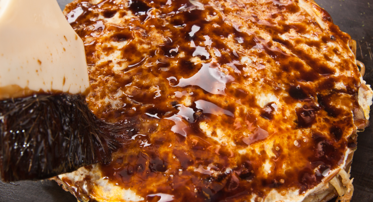 Cómo hacer la salsa Okonomiyaki para acompañar la tortilla japonesa