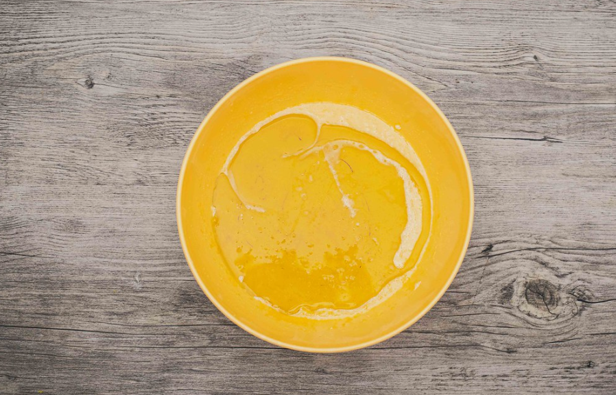 Bizcocho de limón y yogur. esponjoso, fácil y jugoso