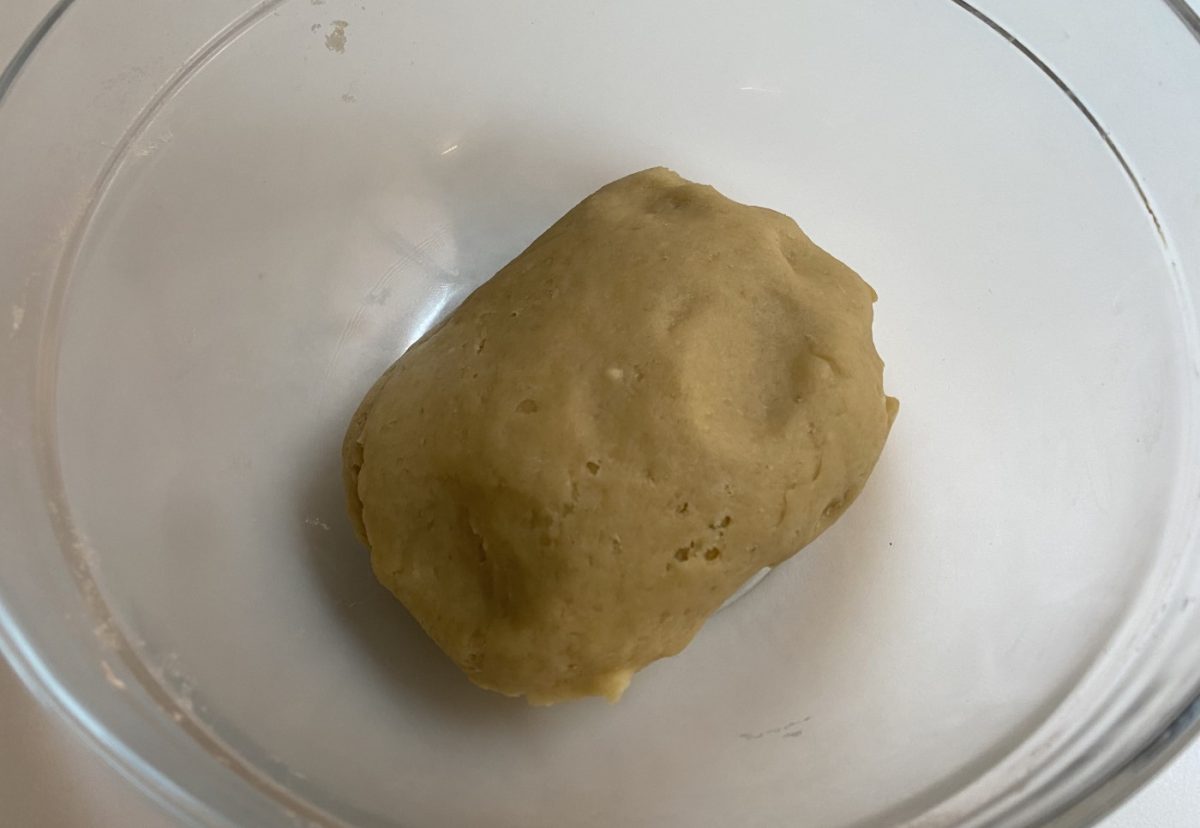 Borekas de queso y mezcla de hierbas. Empanadillas de origen turco