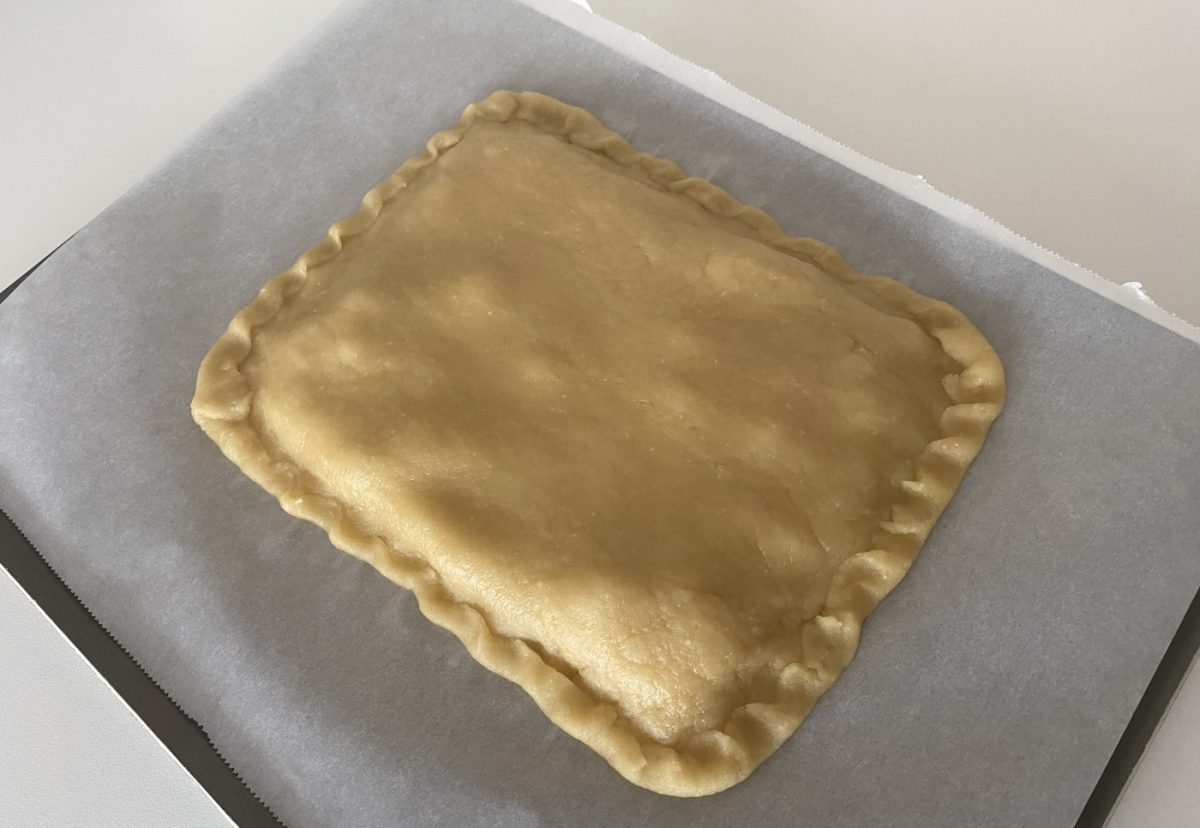 Coca amb tonyina. Receta tradicional alicantina