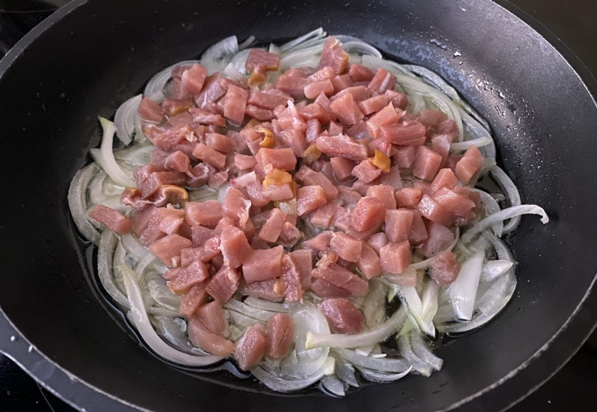 Coca amb tonyina. Receta tradicional alicantina