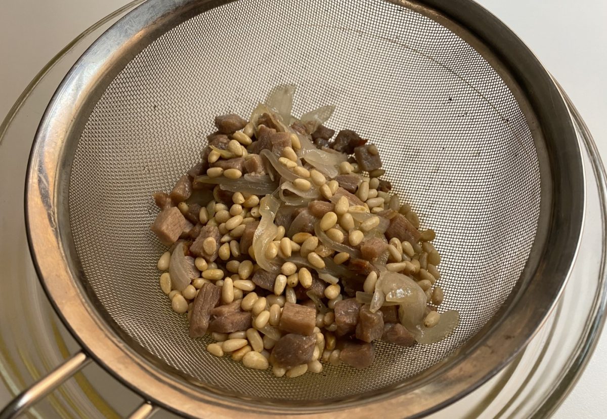 Coca amb tonyina. Receta tradicional alicantina