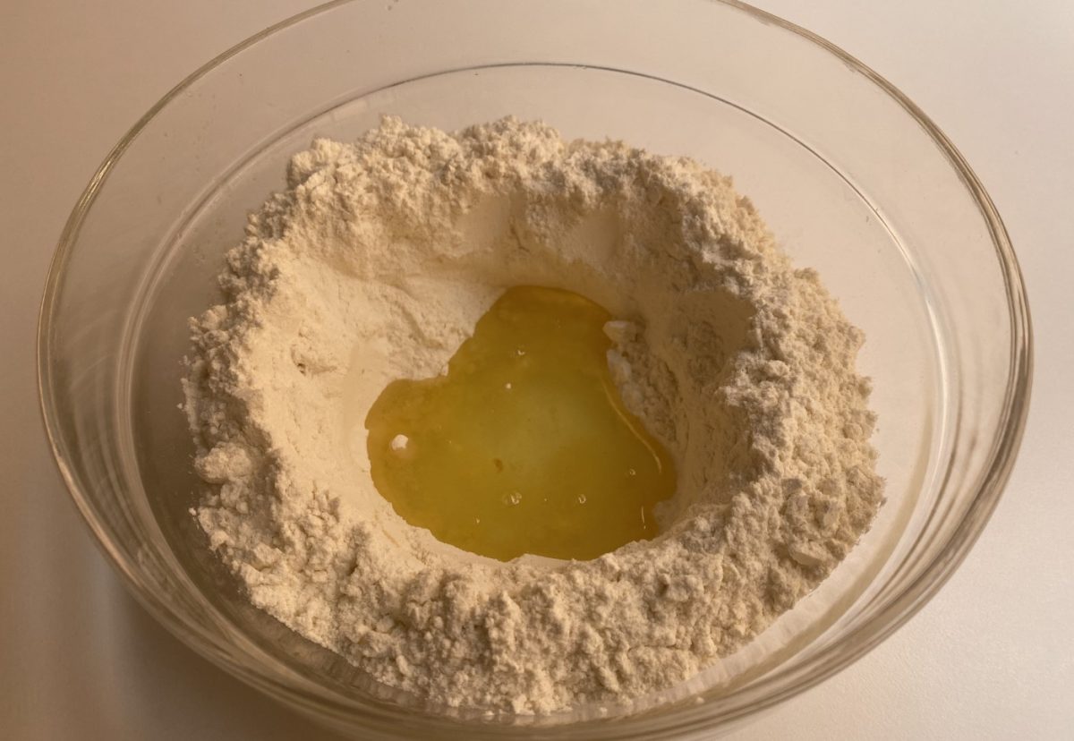 Coca amb tonyina. Receta tradicional alicantina