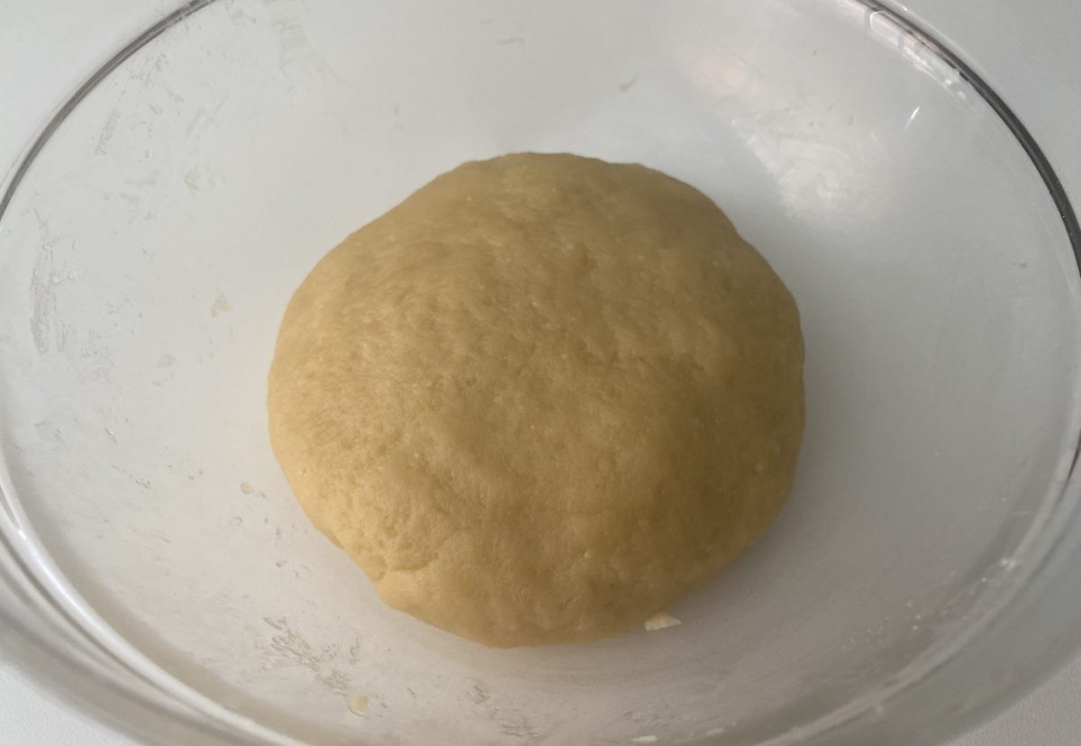 Coca amb tonyina. Receta tradicional alicantina