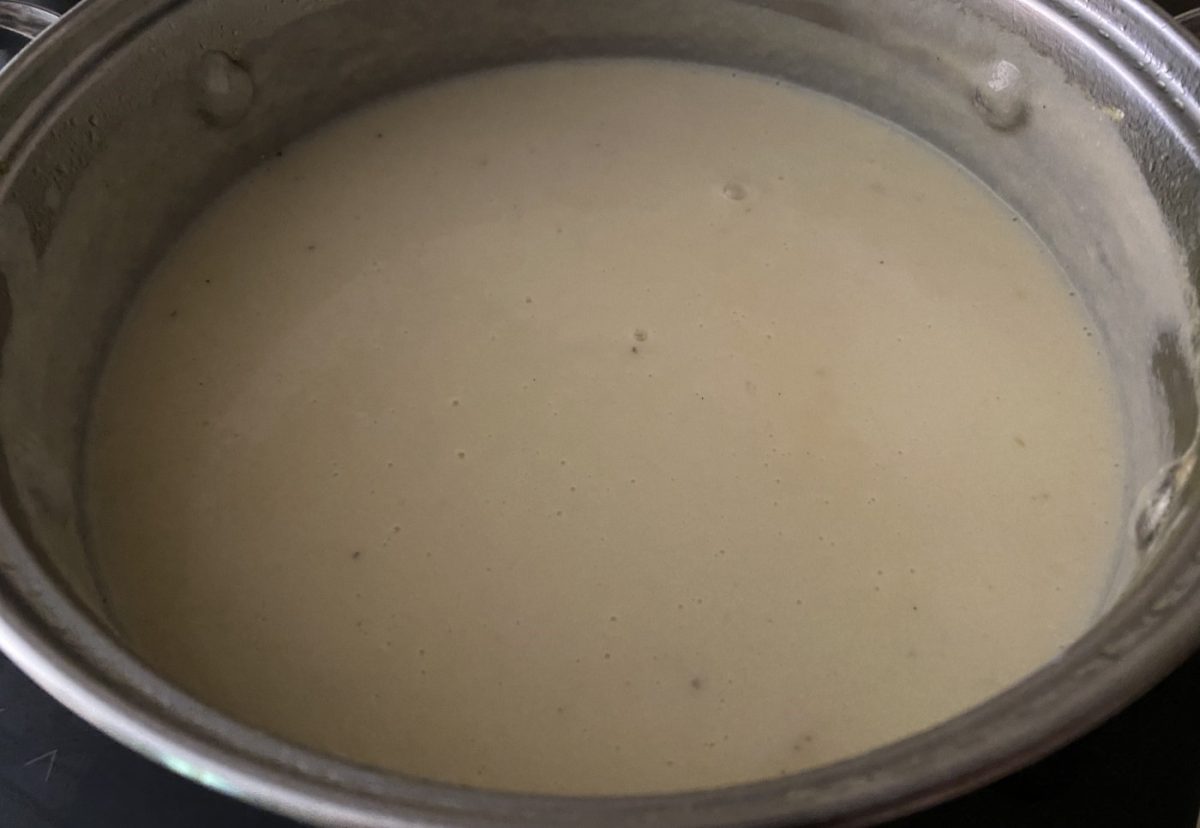 Crema de pollo casera. Una receta rápida para los días fríos