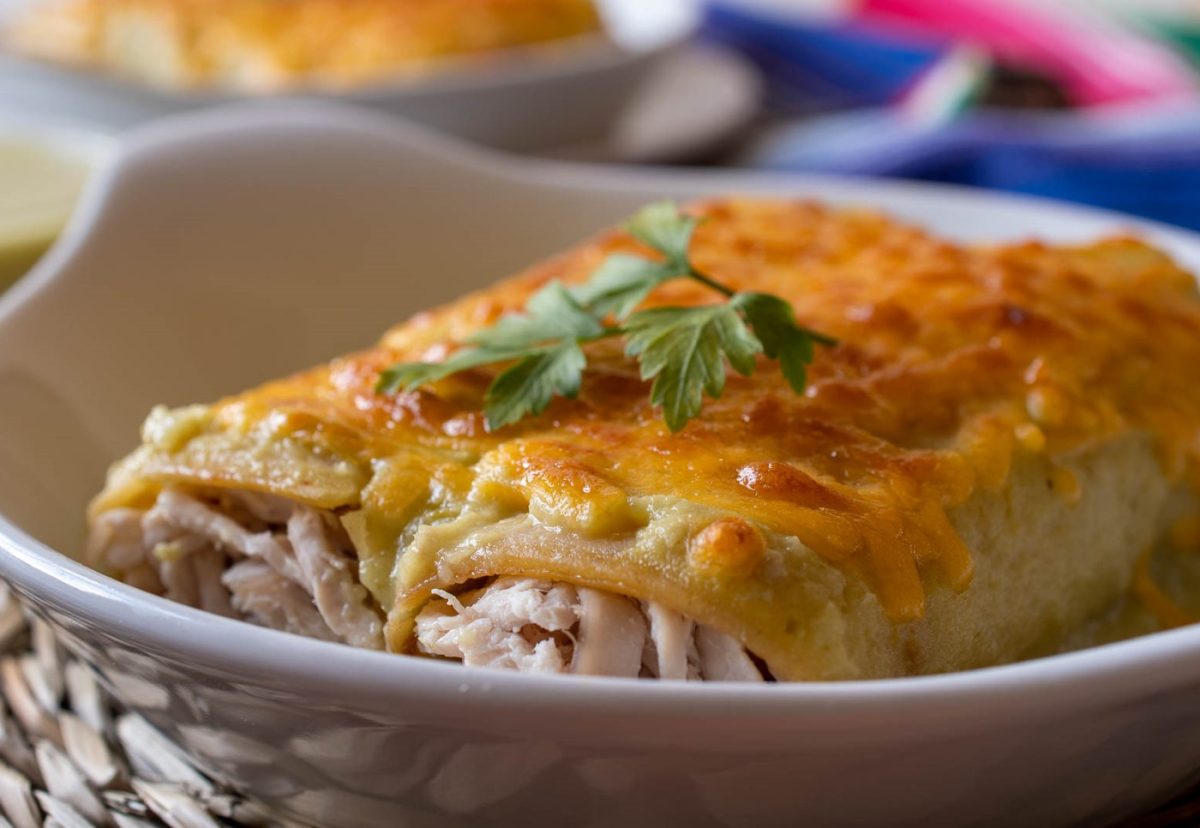 Enchiladas suizas. Plato típico y extendido de México