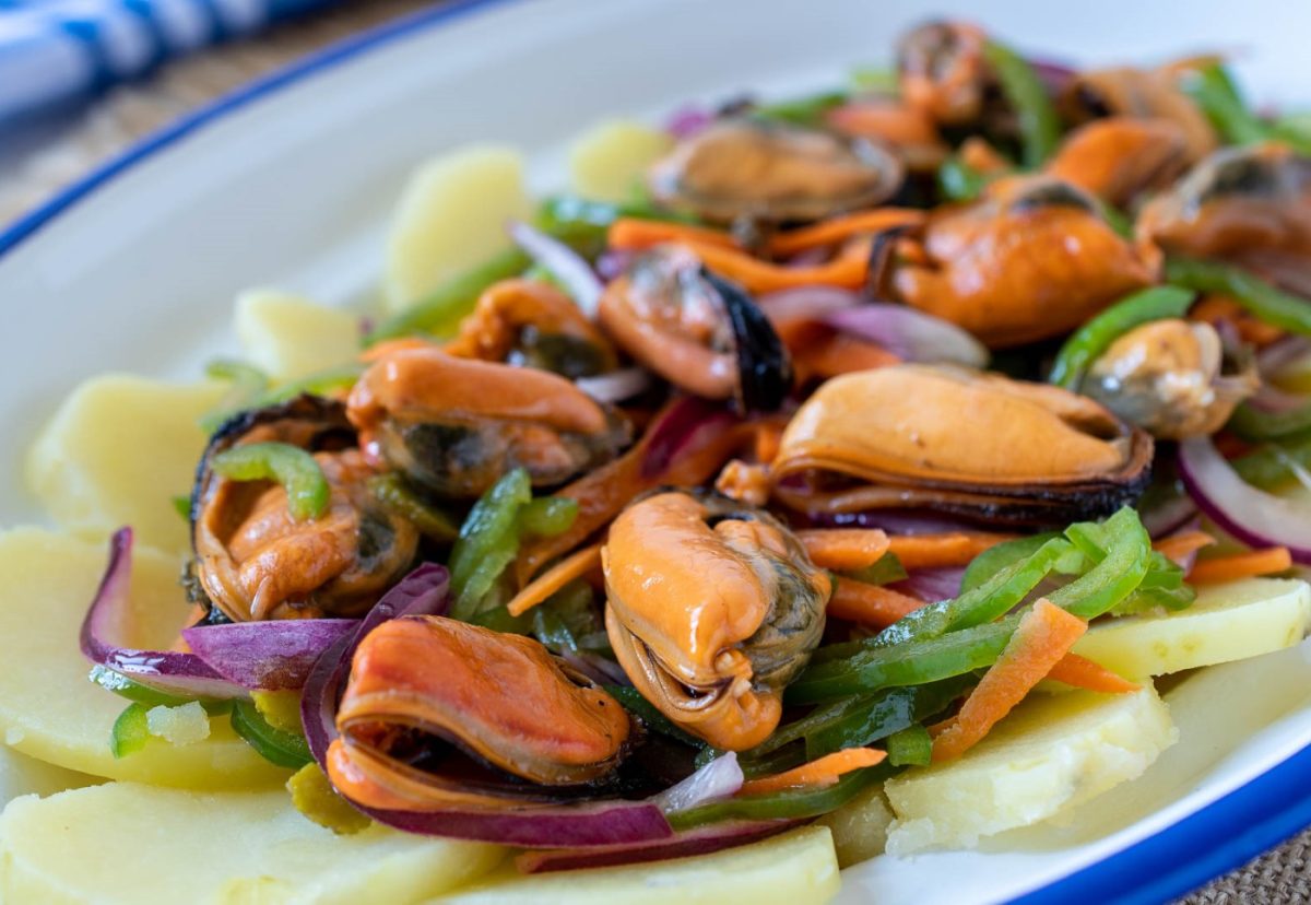 Ensalada de mejillones. Un plato refrescante y rápido