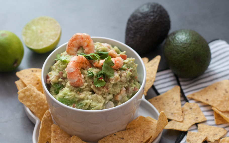 Guacamole con langostinos o camarones