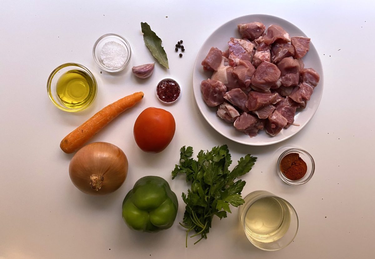 Guisado de pierna de cordero. Un manjar sabroso y tradicional