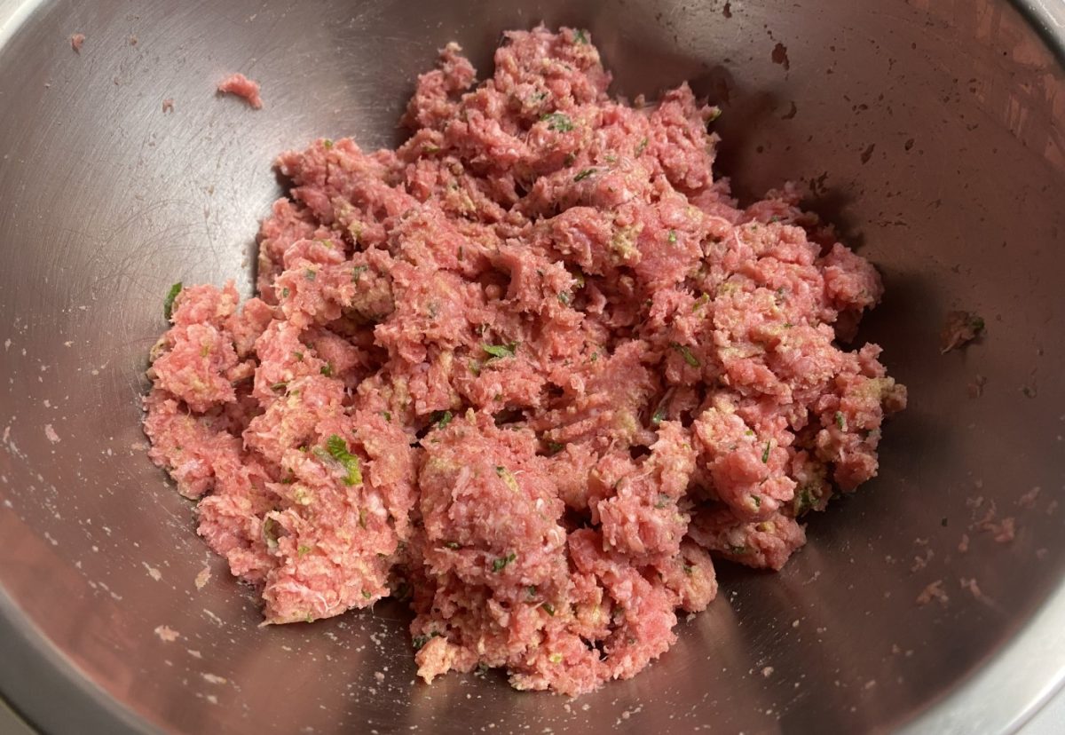 Koftas o albóndigas de ternera con limón. Un plato de origen turco