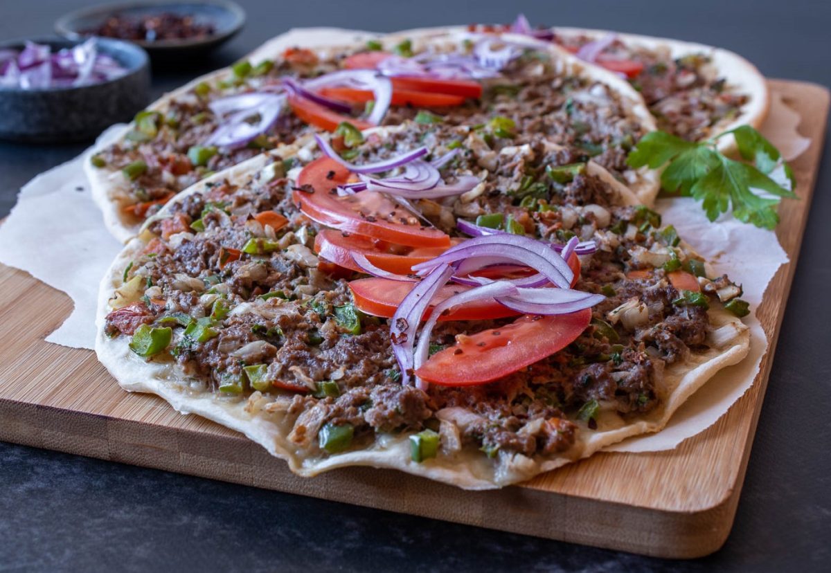 Lahmacun o pizza turca. Receta ideal para comer con las manos
