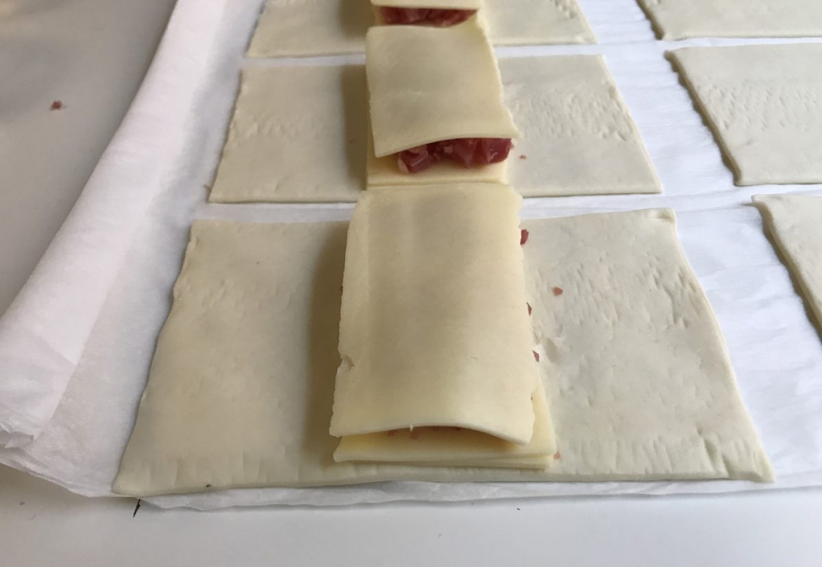 Napolitanas rellenas de jamón con queso y sobrasada con parmesano