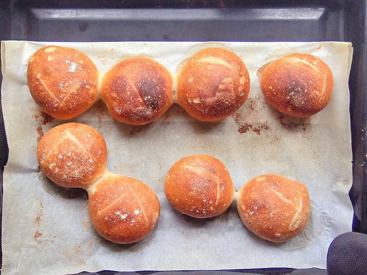 Cómo hacer molletes de pan caseros. receta fácil paso a paso