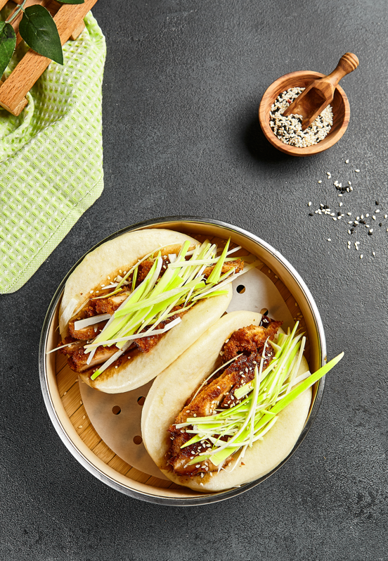 Gua-Bao. Pan chino al vapor relleno de pato y cebolla caramelizada