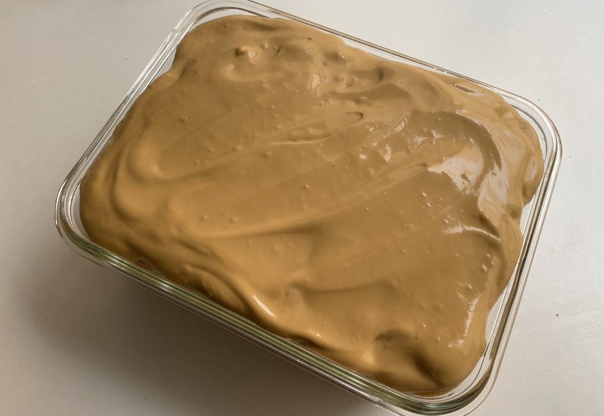 Pastel borracho argentino. Postre delicioso relleno de dulce de leche