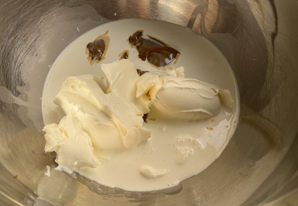 Pastel borracho argentino. Postre delicioso relleno de dulce de leche