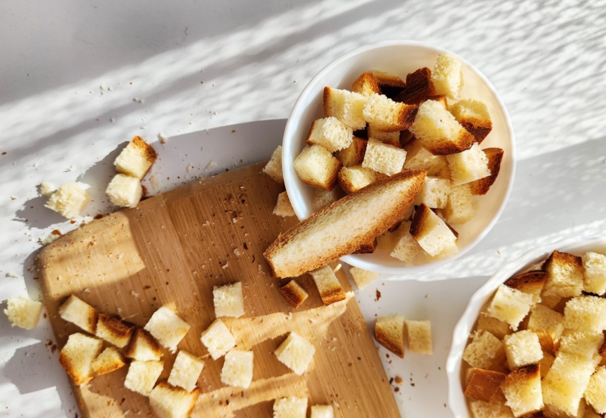 Picatostes caseros o croutons: con sartén, horno o freidora de aire
