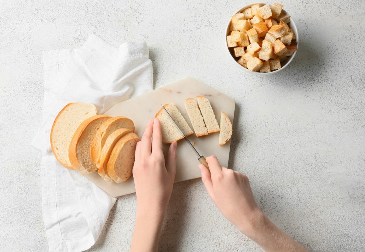 Picatostes caseros o croutons: con sartén, horno o freidora de aire