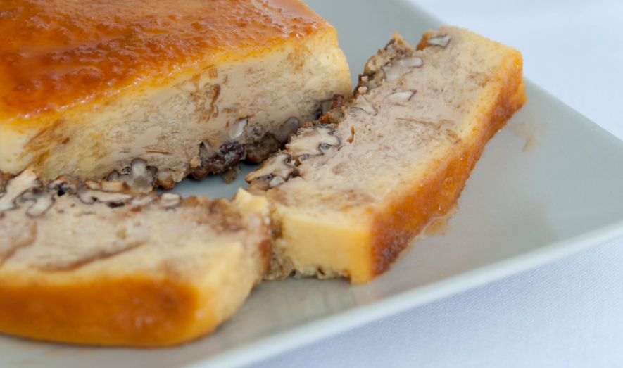 Pudin de pan. el postre perfecto para aprovechar el pan duro