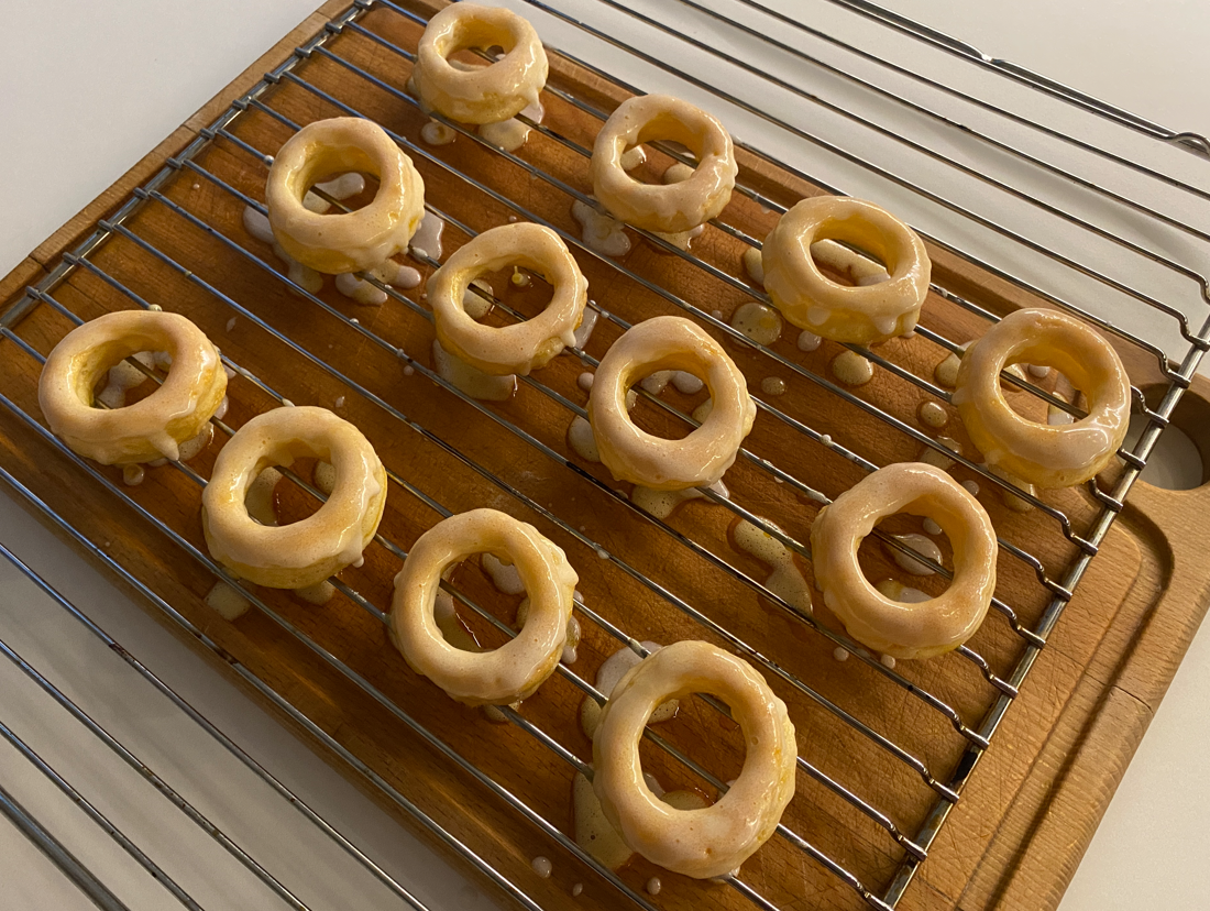 Rosquillas de Alcalá. Rosquillas de hojaldre con yema