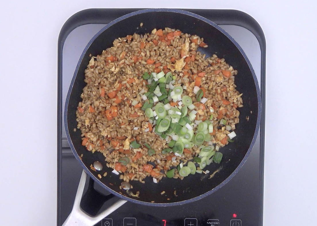Salteado de verduras con avena al estilo asiático