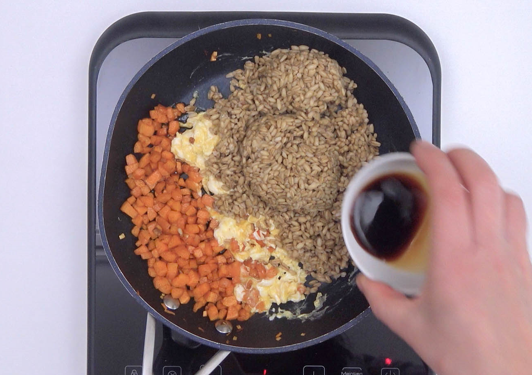 Salteado de verduras con avena al estilo asiático