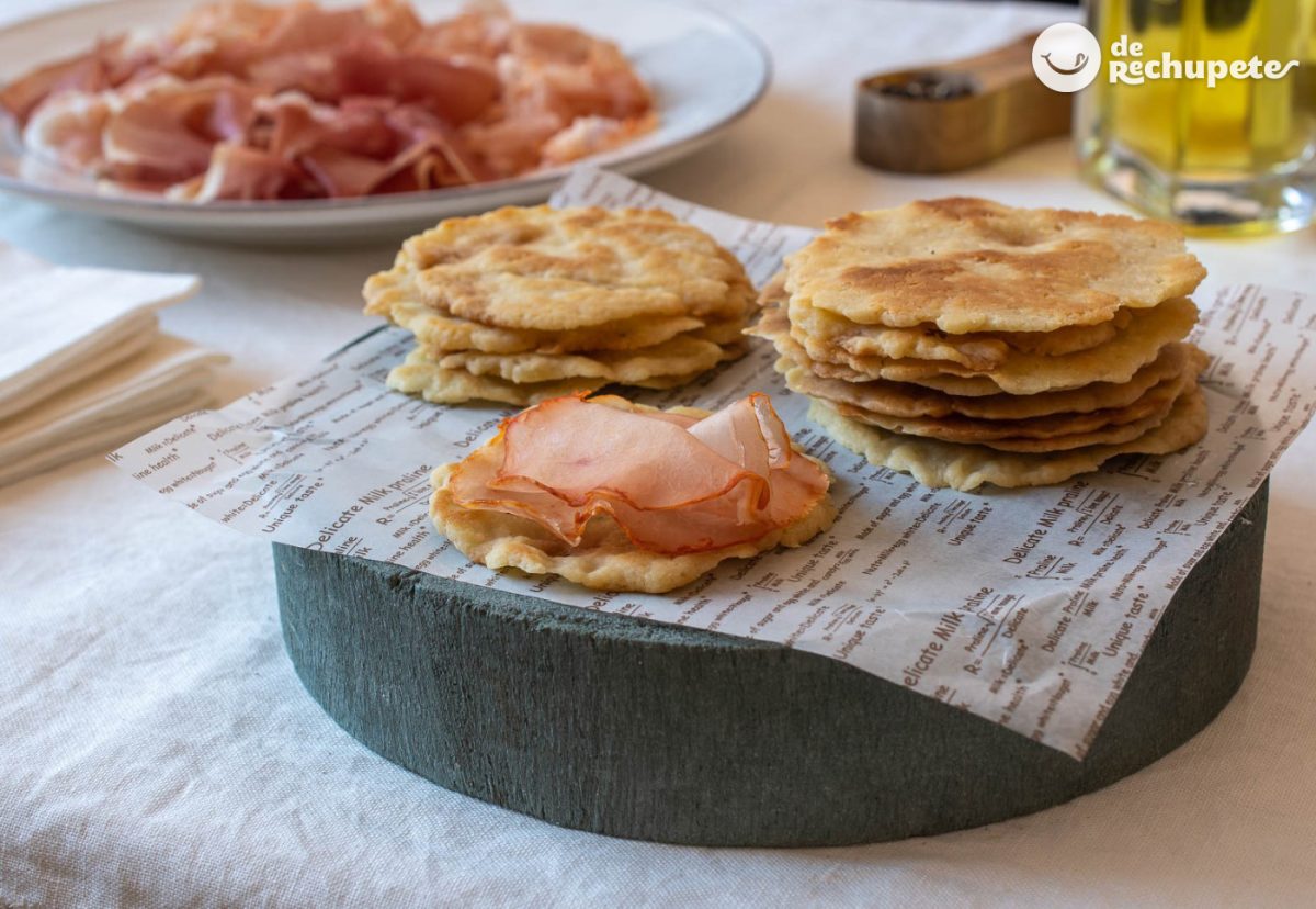 Tortas de pan de aceite en sartén. Una receta muy sencilla