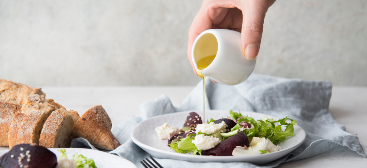 Aliños para que tu ensalada no deje de sorprenderte