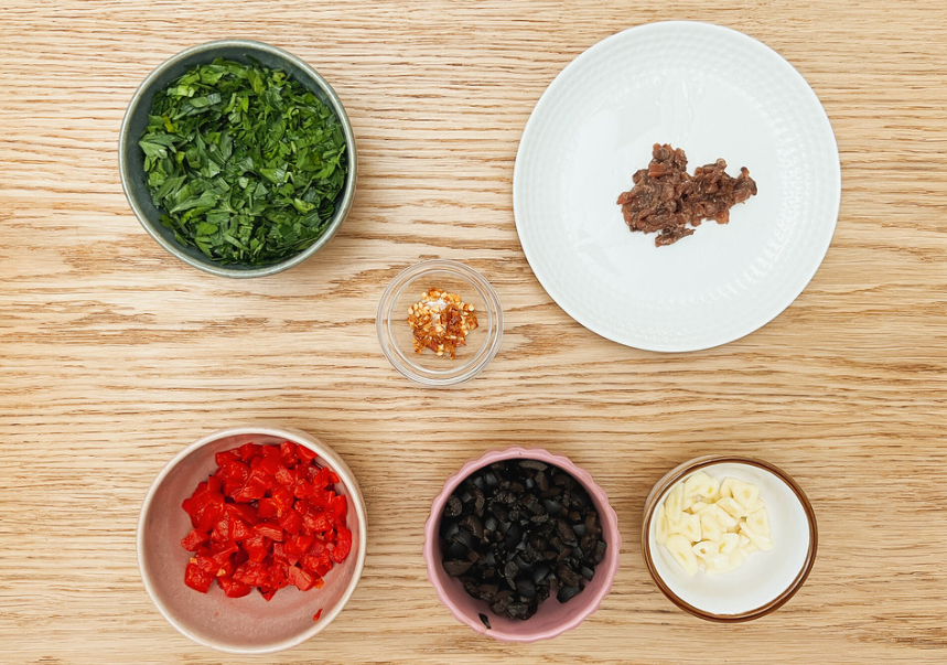 Aliños para ensaladas, verduras, carnes y pescados
