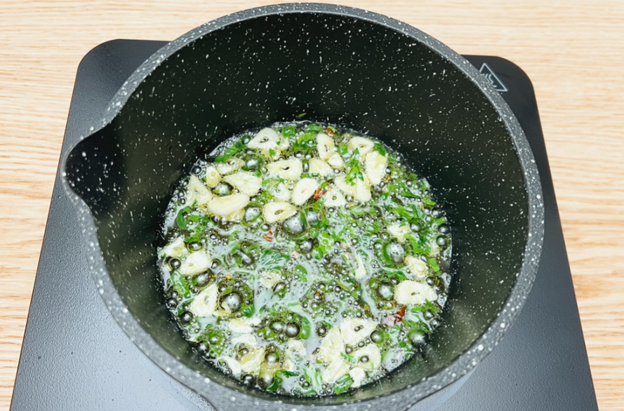 Aliños para ensaladas, verduras, carnes y pescados