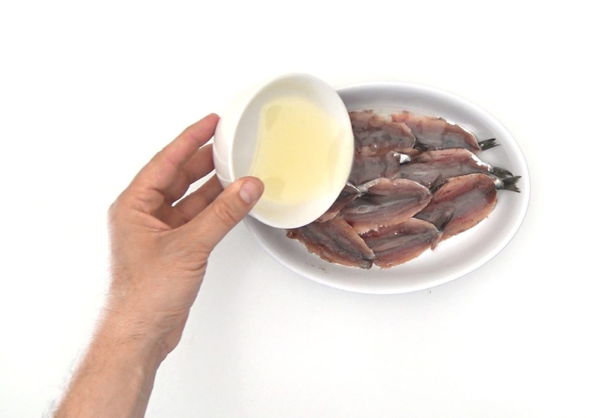 Boquerones al limón. La delicia del mar en tu mesa
