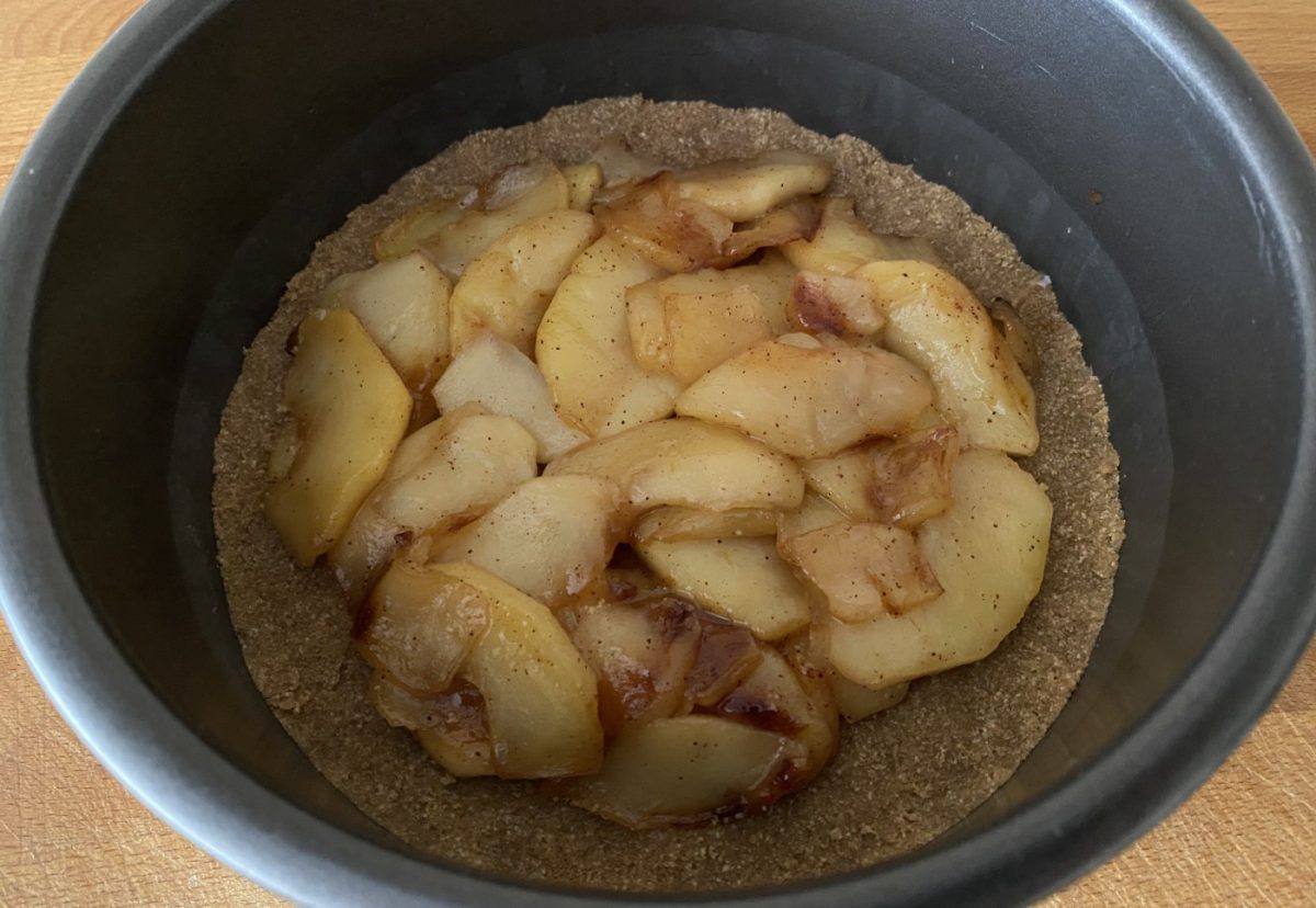Cheesecake crujiente de manzana fácil. Receta paso a paso
