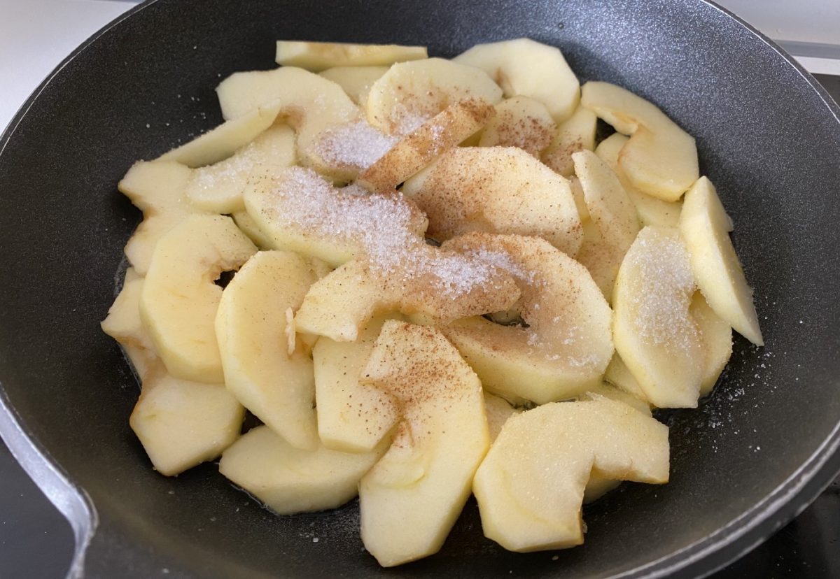 Cheesecake crujiente de manzana fácil. Receta paso a paso
