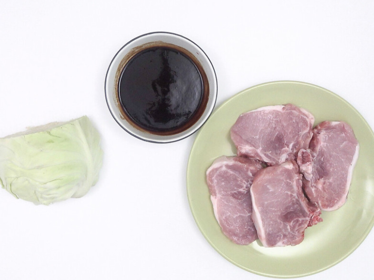Cómo hacer chuletas de cerdo tonkatsu