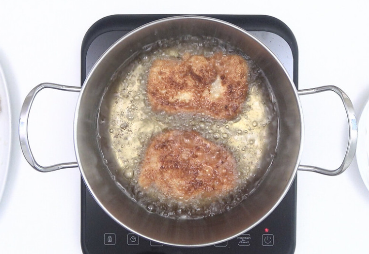 Cómo hacer chuletas de cerdo tonkatsu