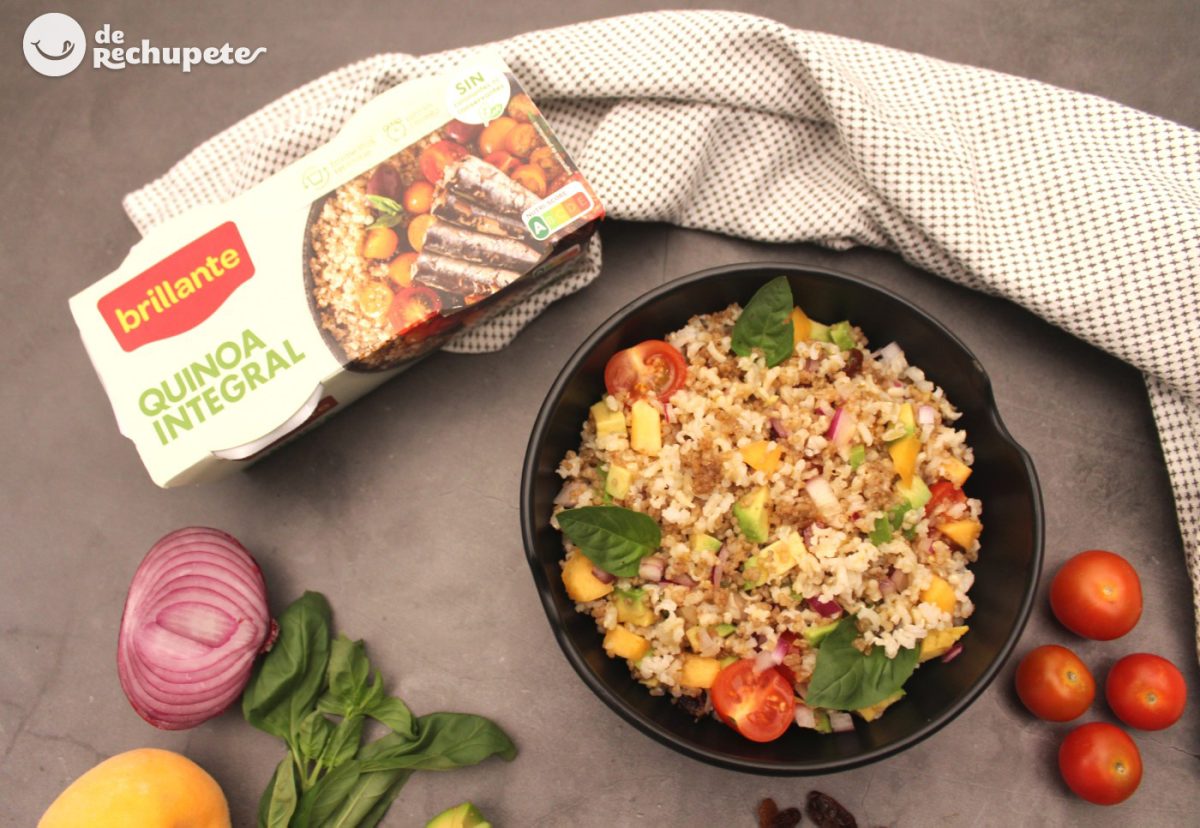 Ensalada de arroz y quinoa con frutas
