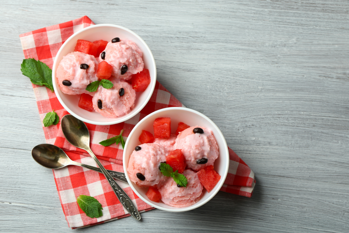Helado de sandía y yogur de soja. Un helado vegano perfecto para toda la familia