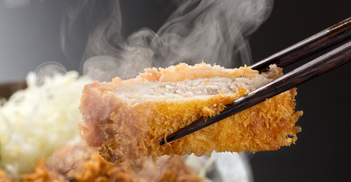 Katsudon. Delicioso plato japonés con cerdo empanado