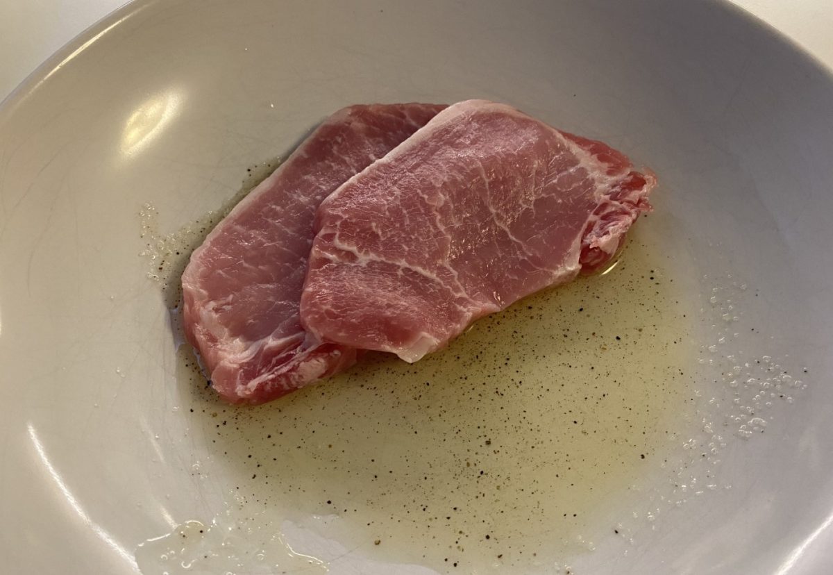 Lomo al pepe. Filetes de cerdo en salsa de pimienta