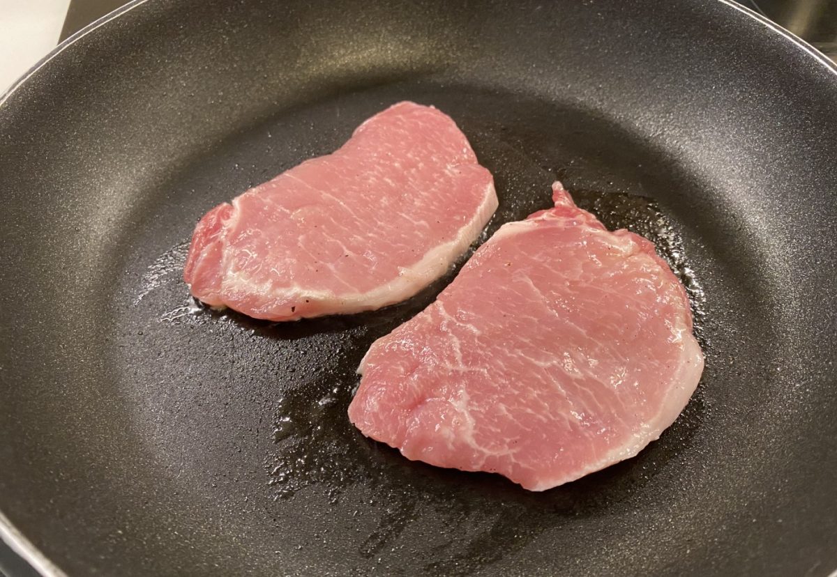 Lomo al pepe. Filetes de cerdo en salsa de pimienta