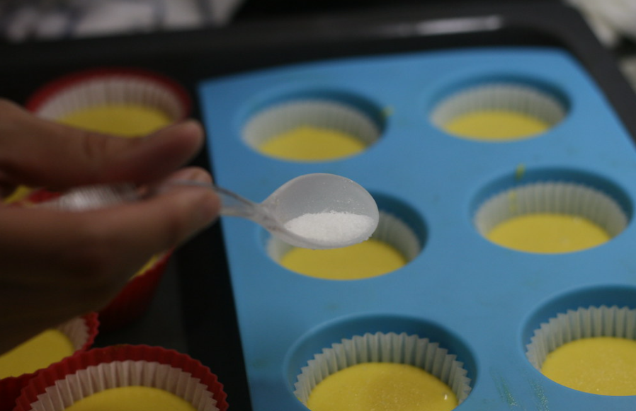 Cómo hacer magdalenas caseras y esponjosas, con copete