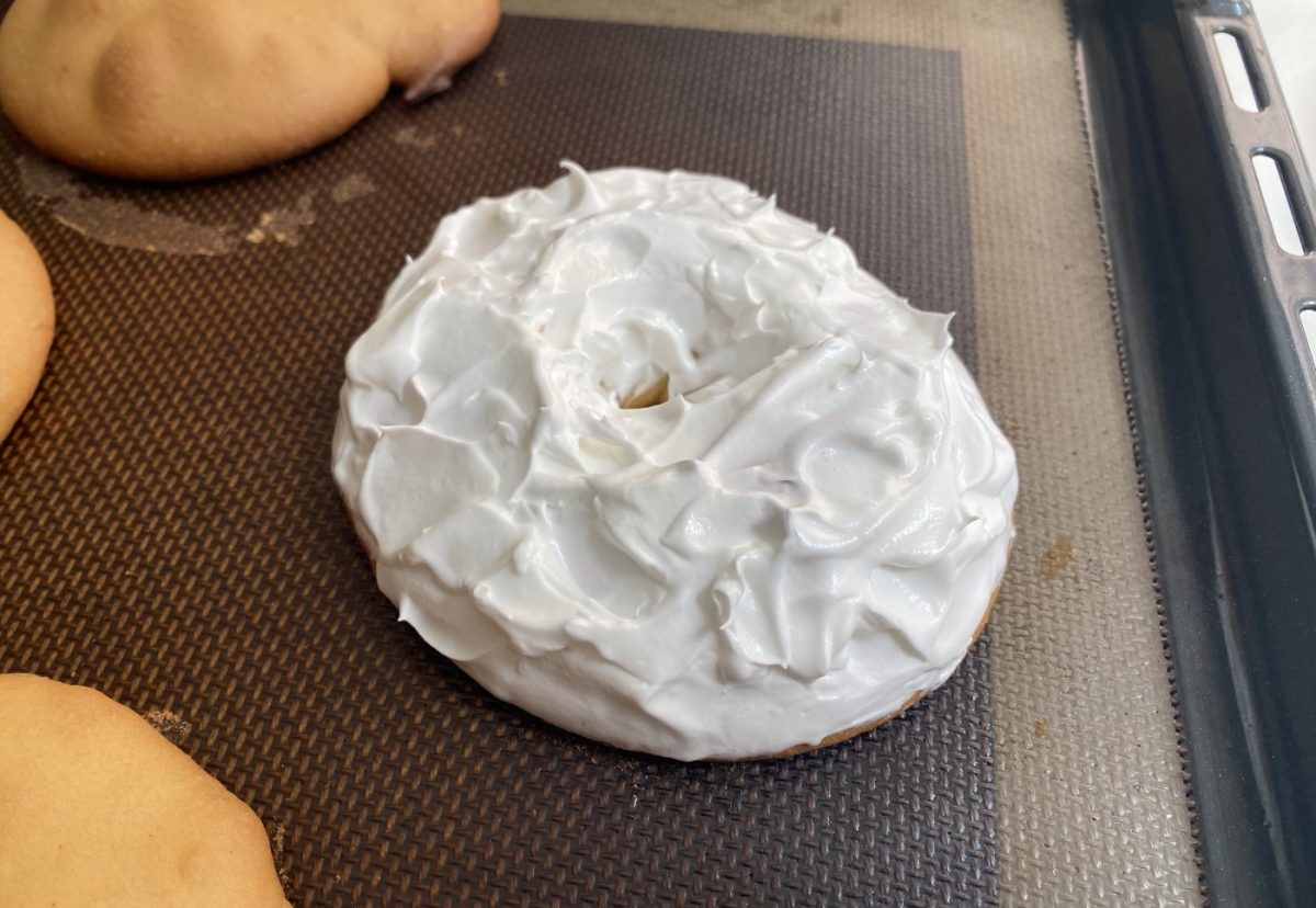 Pericones de San Juan o roscos de baño blanco. Rosquillas de merengue