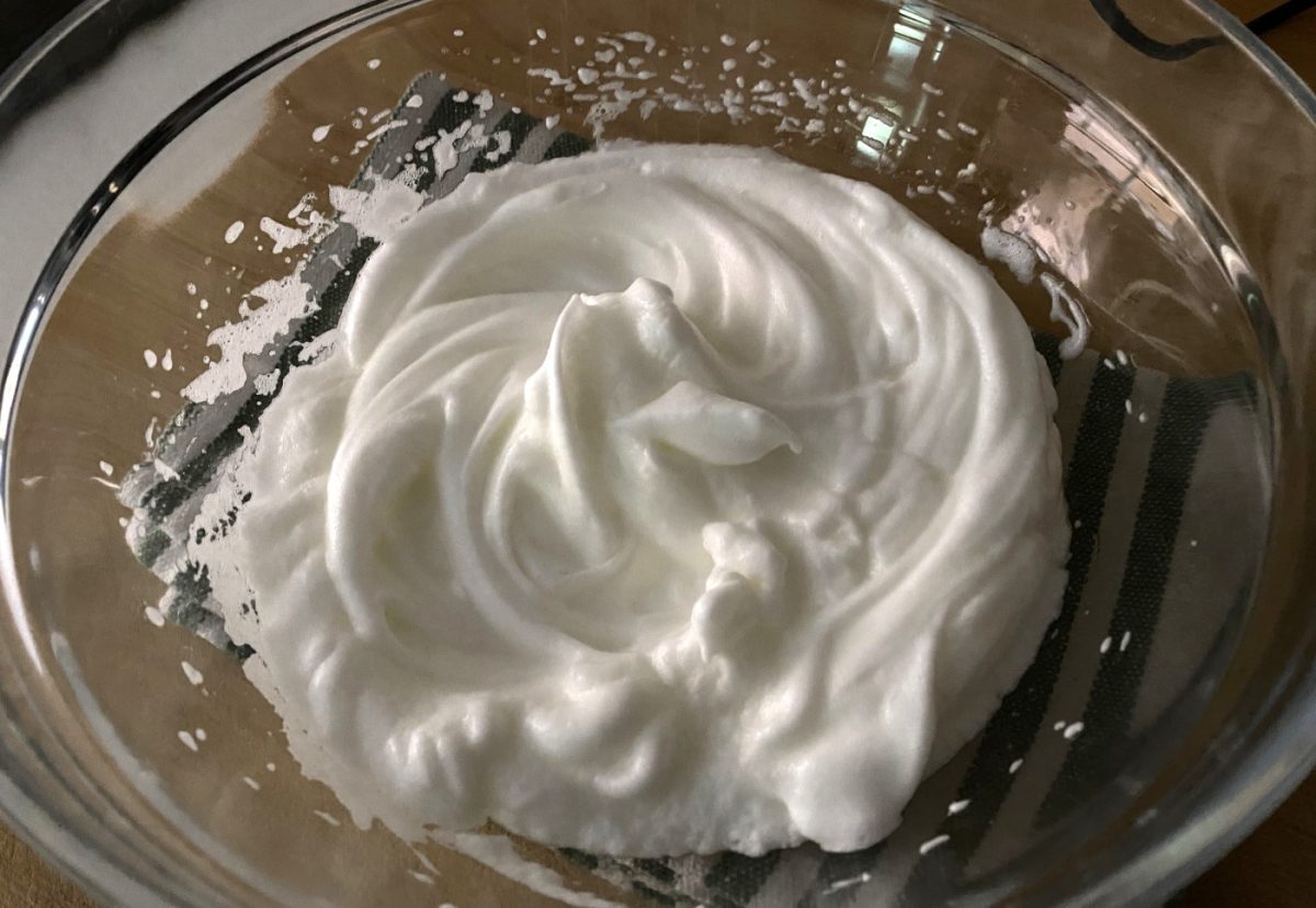 Pericones de San Juan o roscos de baño blanco. Rosquillas de merengue