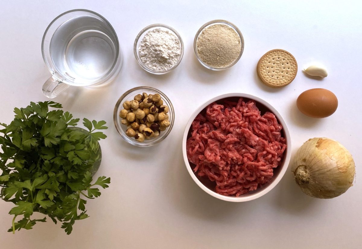 Pilotes de Sant Joan. Exquisitas albóndigas con salsa de avellanas
